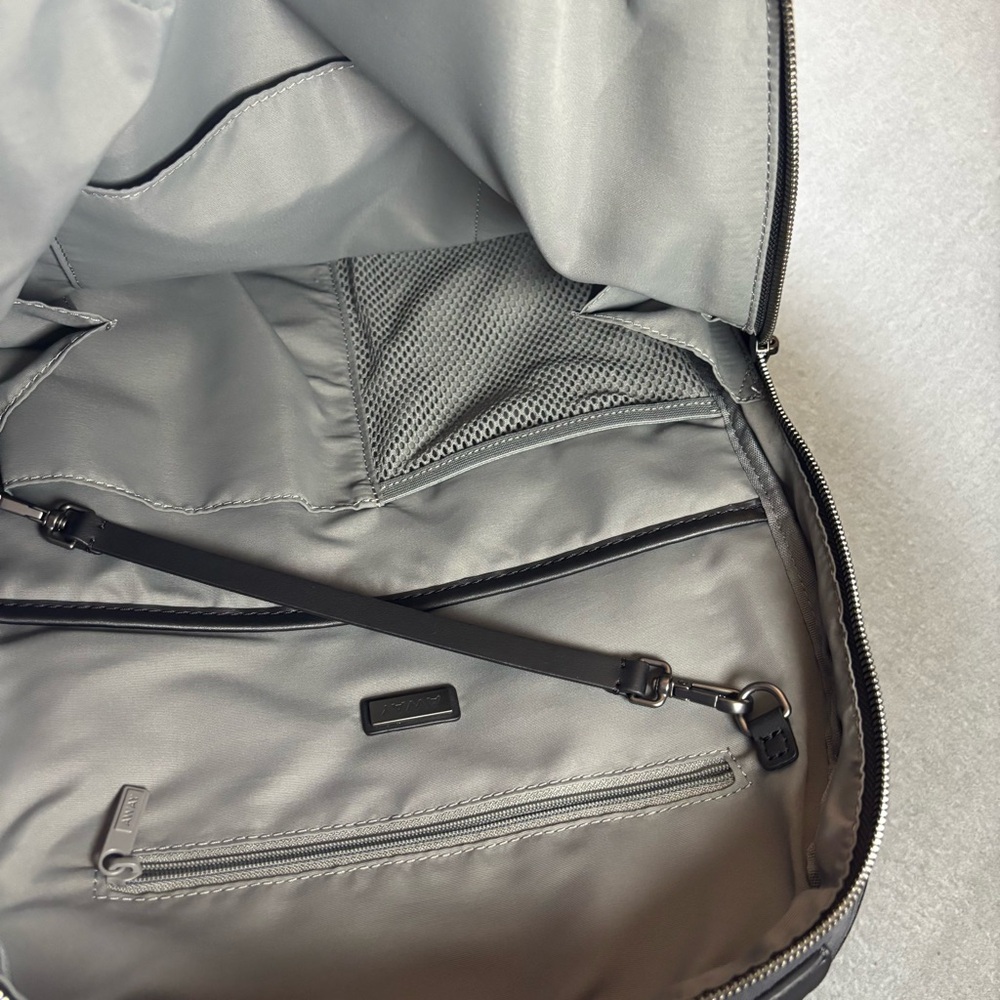 Away The Everywhere Zip Black Backpack Jet Black - Picture 6 of 15